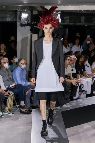 Look 9